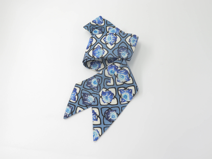 honbingata-bingata-scarf_bougainvillea_blue_yafuso_2