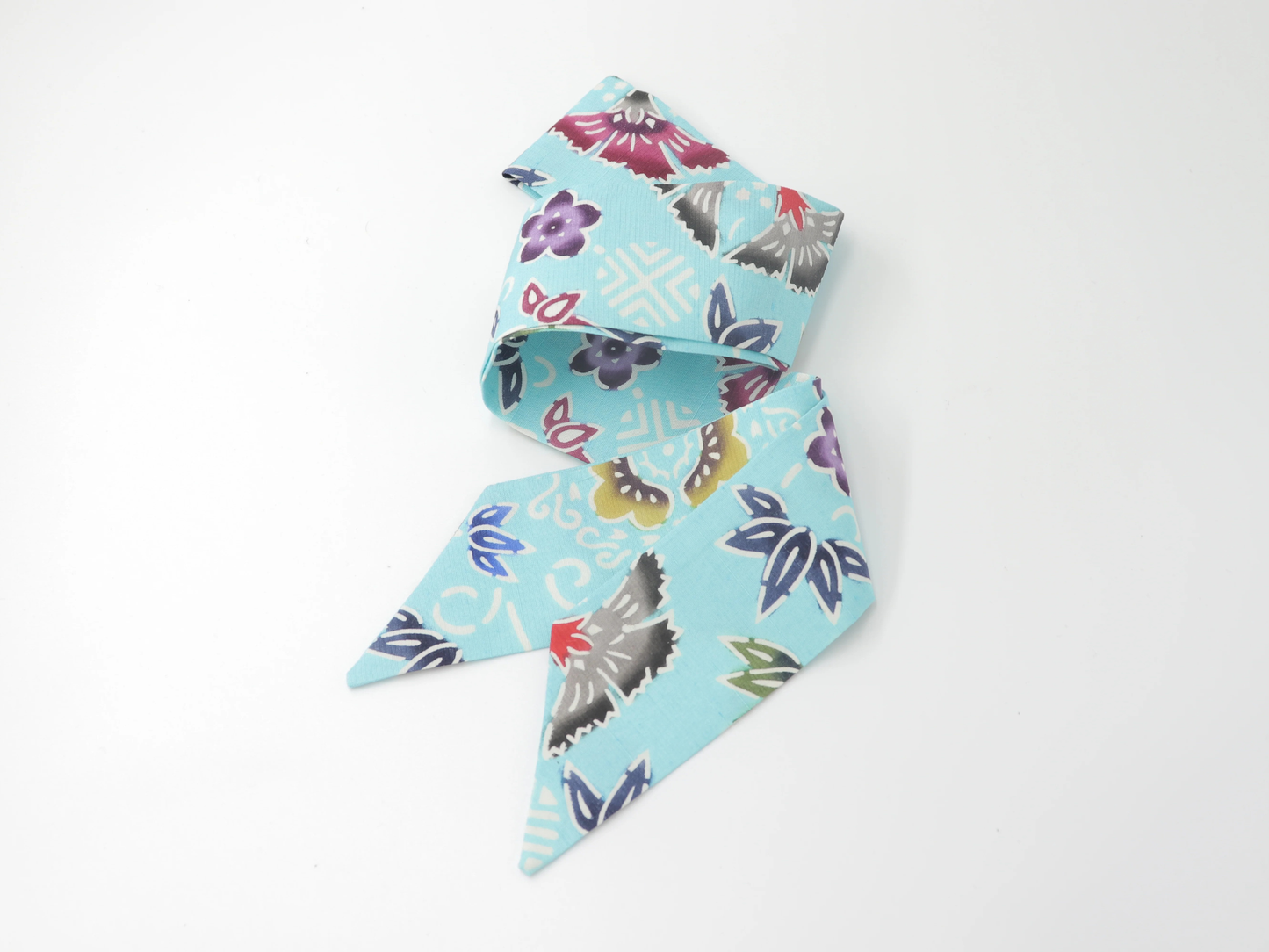 honbingata-bingata-scarf_maruhana-shochikubai_light-blue_yafuso_2